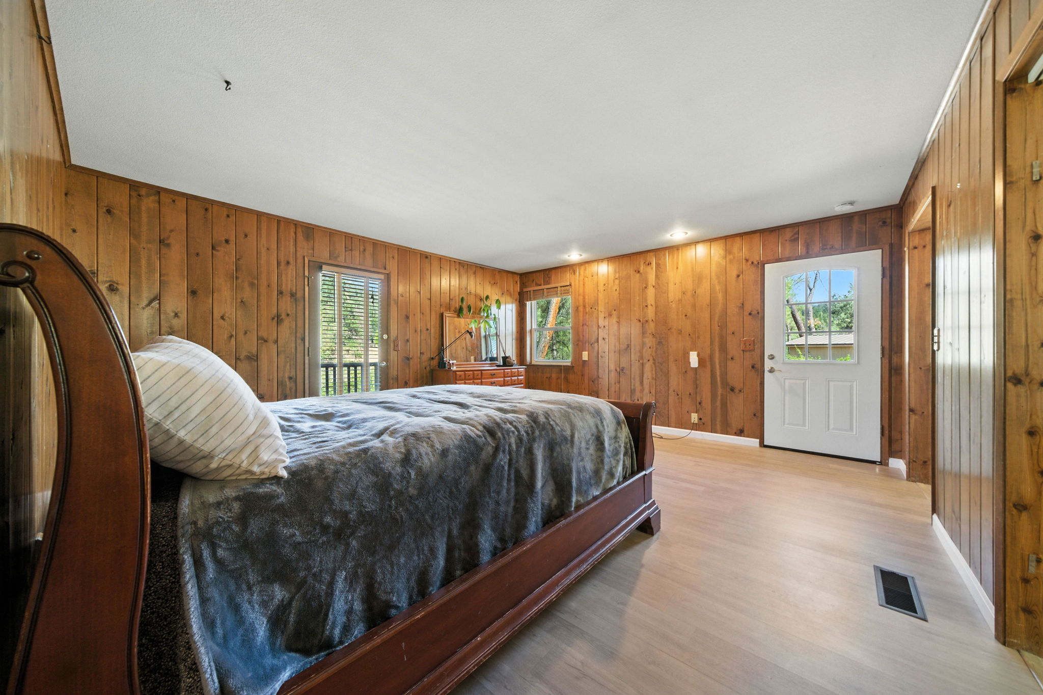 Lewiston, California, 96052, United States, 3 Bedrooms Bedrooms, ,3 BathroomsBathrooms,Residential,For Sale,1937334