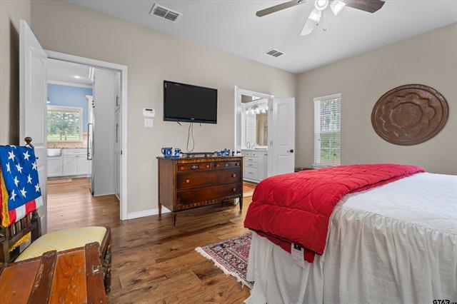 Lindale, Texas, 75771, United States, 3 Bedrooms Bedrooms, ,2 BathroomsBathrooms,Residential,For Sale,2019354
