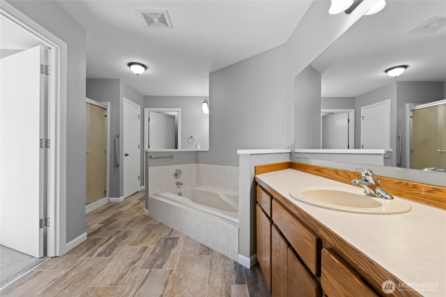 Roy, Washington, 98580, United States, 4 Bedrooms Bedrooms, ,1 BathroomBathrooms,Residential,For Sale,1997770