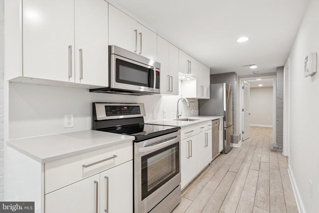 Washington, District of Columbia, 20001, United States, 6 Bedrooms Bedrooms, ,6 BathroomsBathrooms,Residential,For Sale,1983569