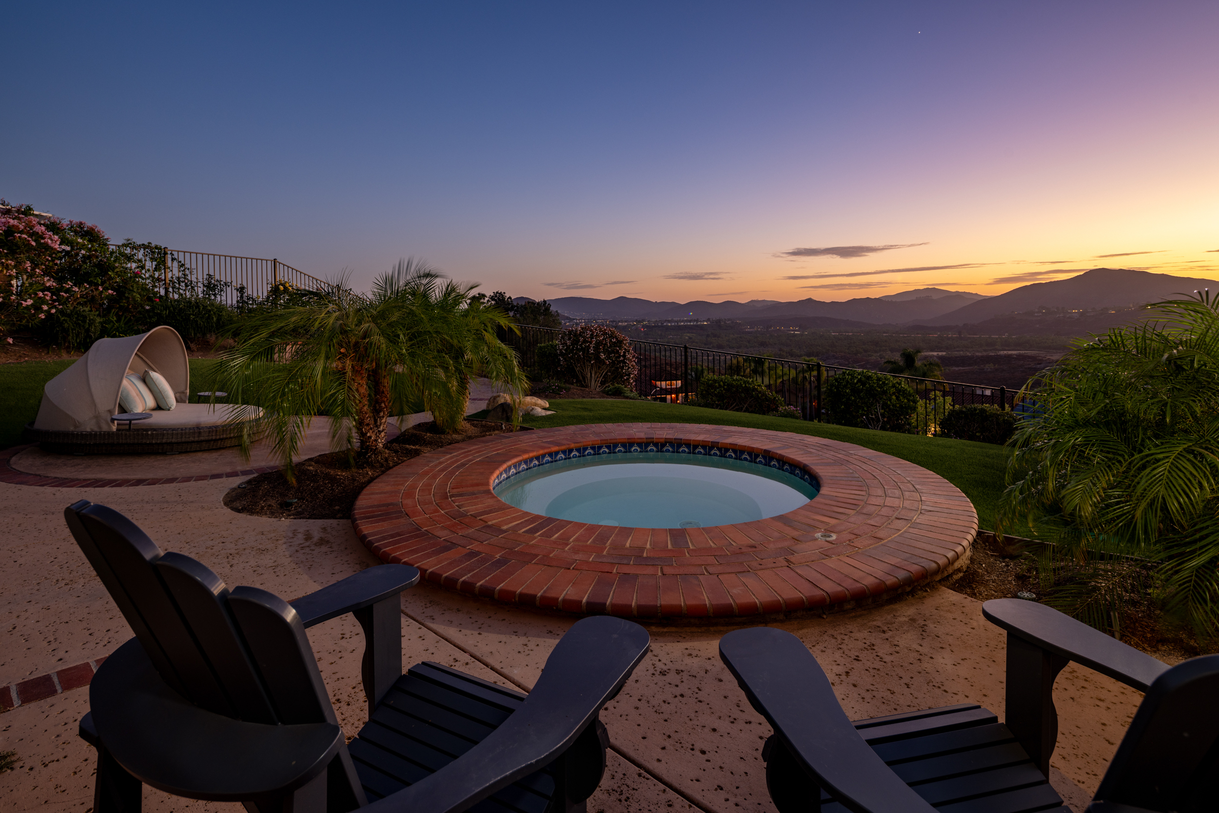 Escondido, CA 92025