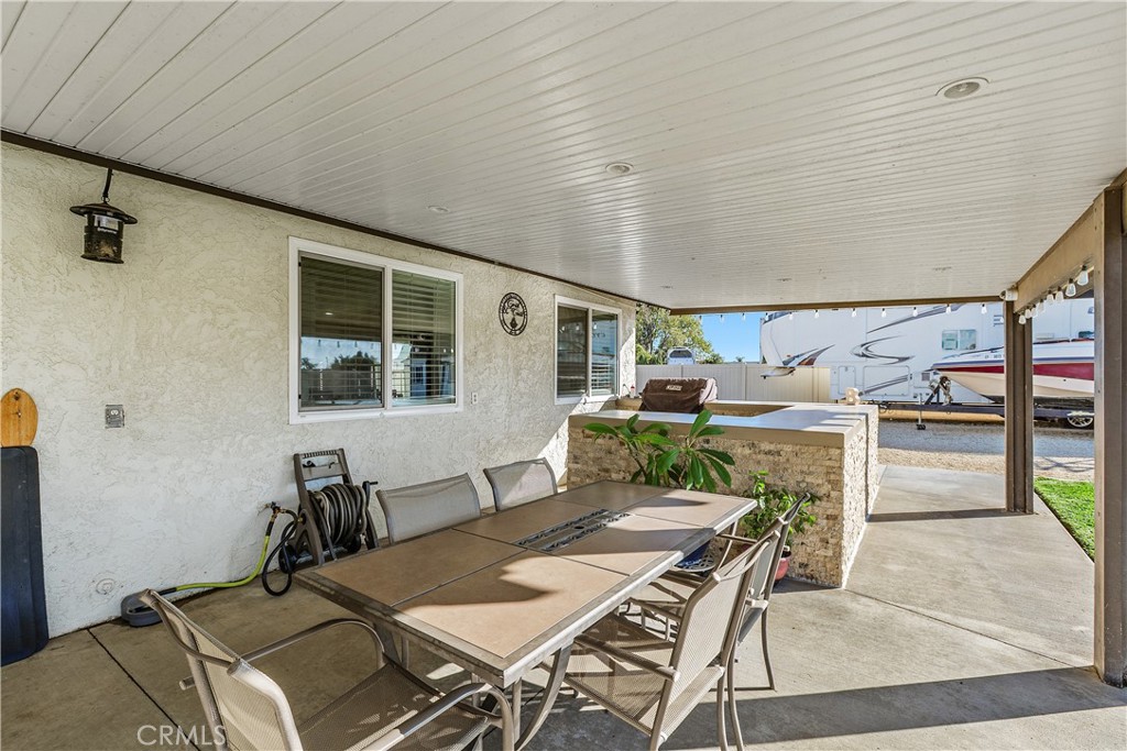 Jurupa Valley, California, 92509, United States, 4 Bedrooms Bedrooms, ,2 BathroomsBathrooms,Residential,For Sale,1987819