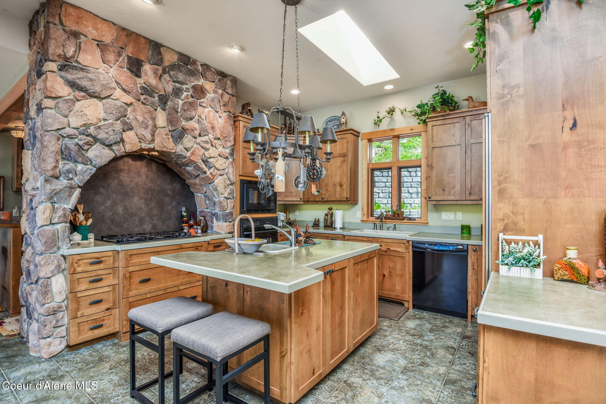Harrison, Idaho, 83833, United States, 5 Bedrooms Bedrooms, ,4 BathroomsBathrooms,Residential,For Sale,2033781