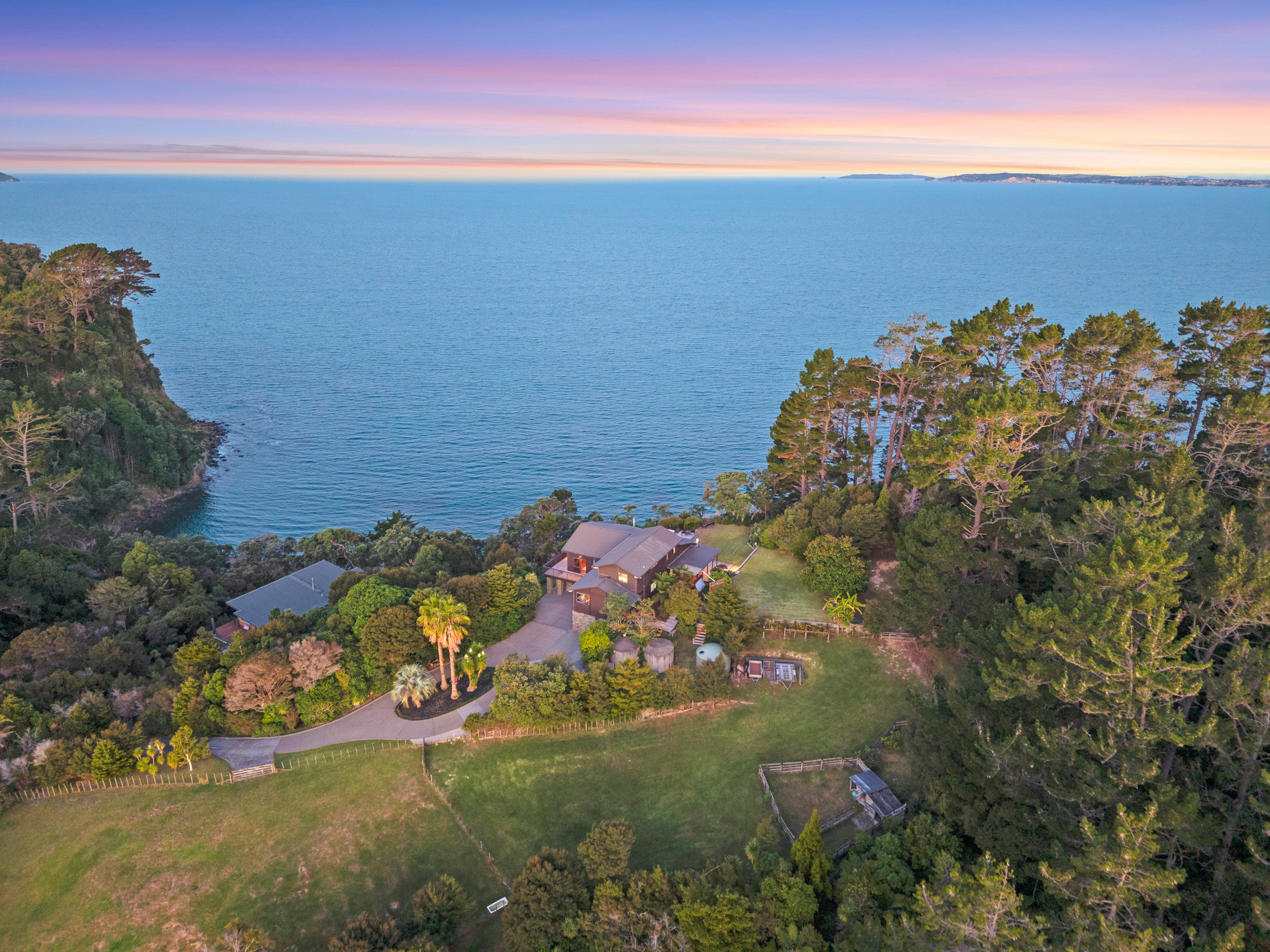 700 Hibiscus Coast Highway, Hatfields Beach, Rodney, Auckland - 物件實景