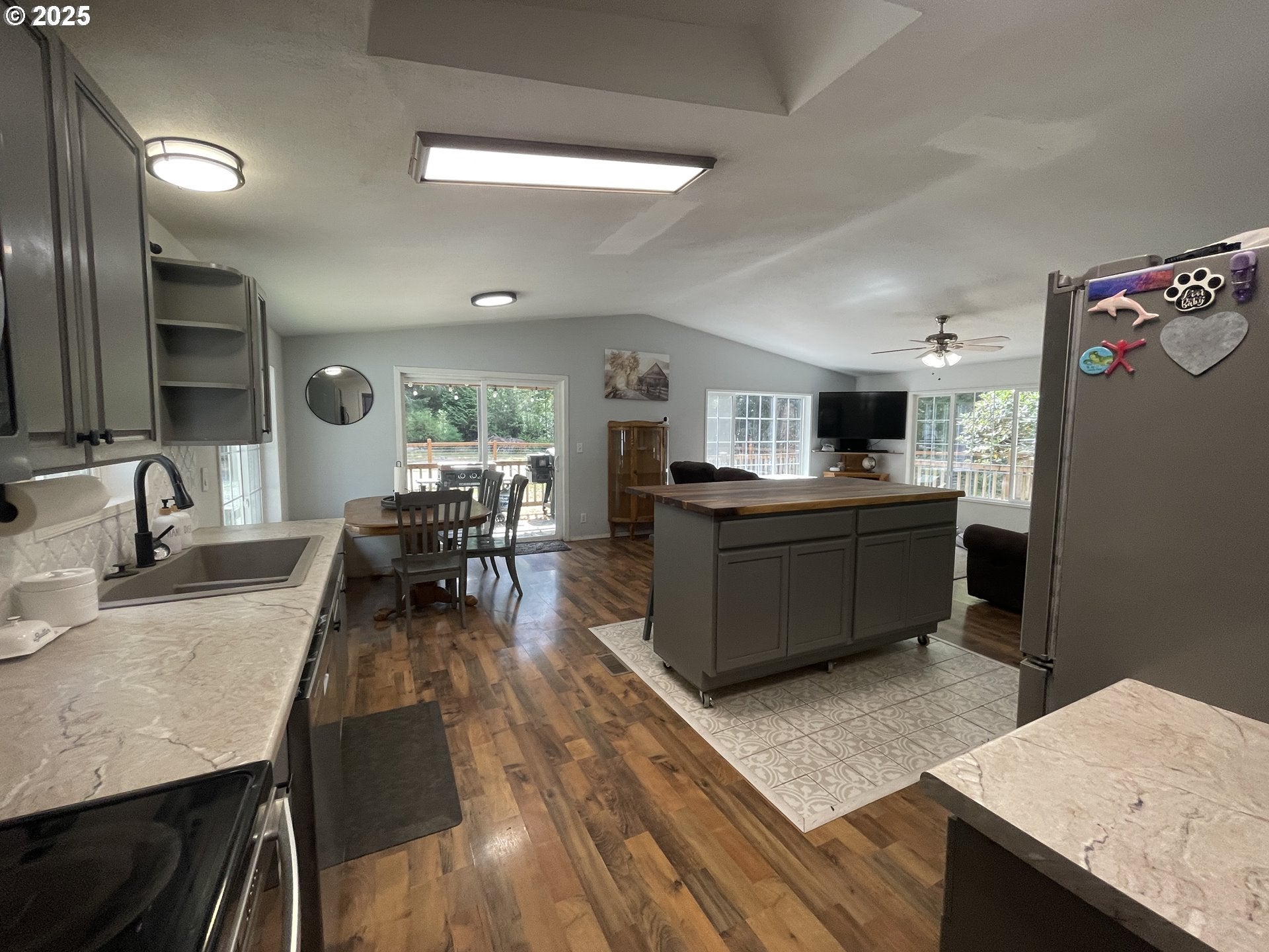 Bandon, Oregon, 97411, United States, 3 Bedrooms Bedrooms, ,2 BathroomsBathrooms,Residential,For Sale,1942662