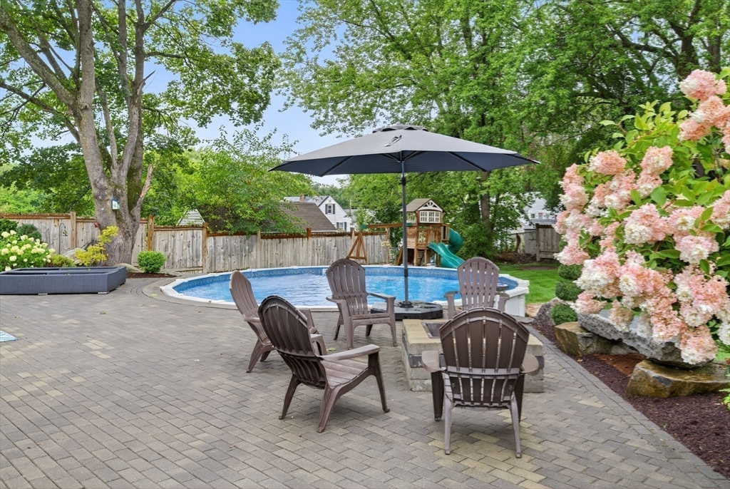 Dracut, Massachusetts, 01826, United States, 4 Bedrooms Bedrooms, ,2 BathroomsBathrooms,Residential,For Sale,1937209