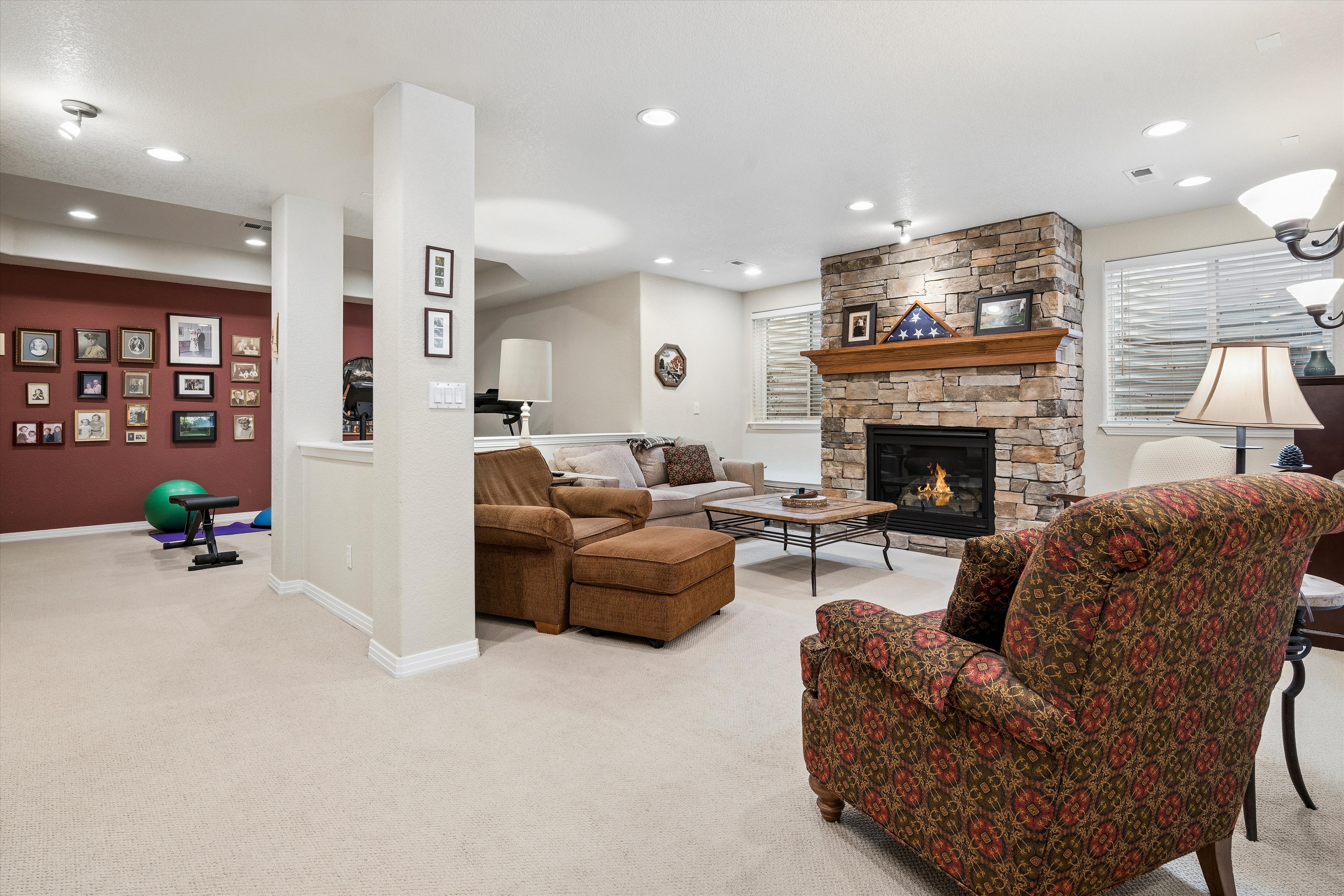  Rarely available corner unit in Carriage Court - 物件實景