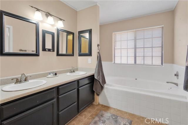 Apple Valley, California, 92307, United States, 4 Bedrooms Bedrooms, ,3 BathroomsBathrooms,Residential,For Sale,1919610
