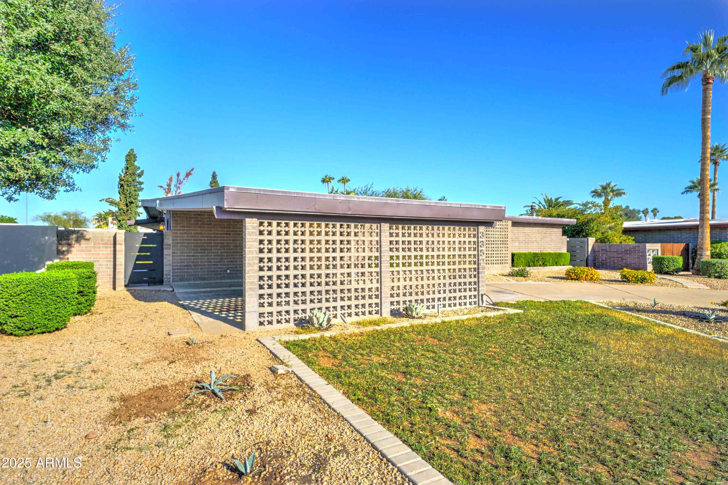 Phoenix, Arizona, 85028, United States, 4 Bedrooms Bedrooms, ,3 BathroomsBathrooms,Residential,For Sale,1989042