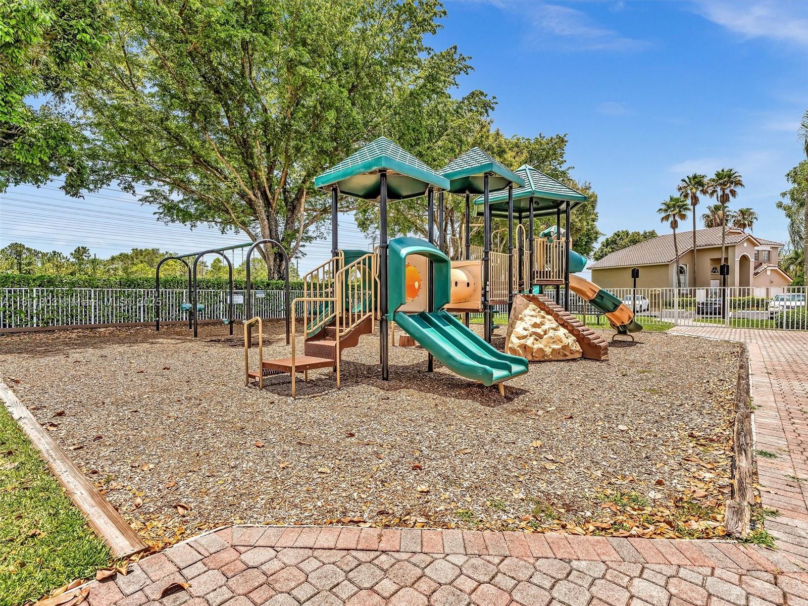 Miami, Florida, 33186, United States, 4 Bedrooms Bedrooms, ,2 BathroomsBathrooms,Residential,For Sale,1838976