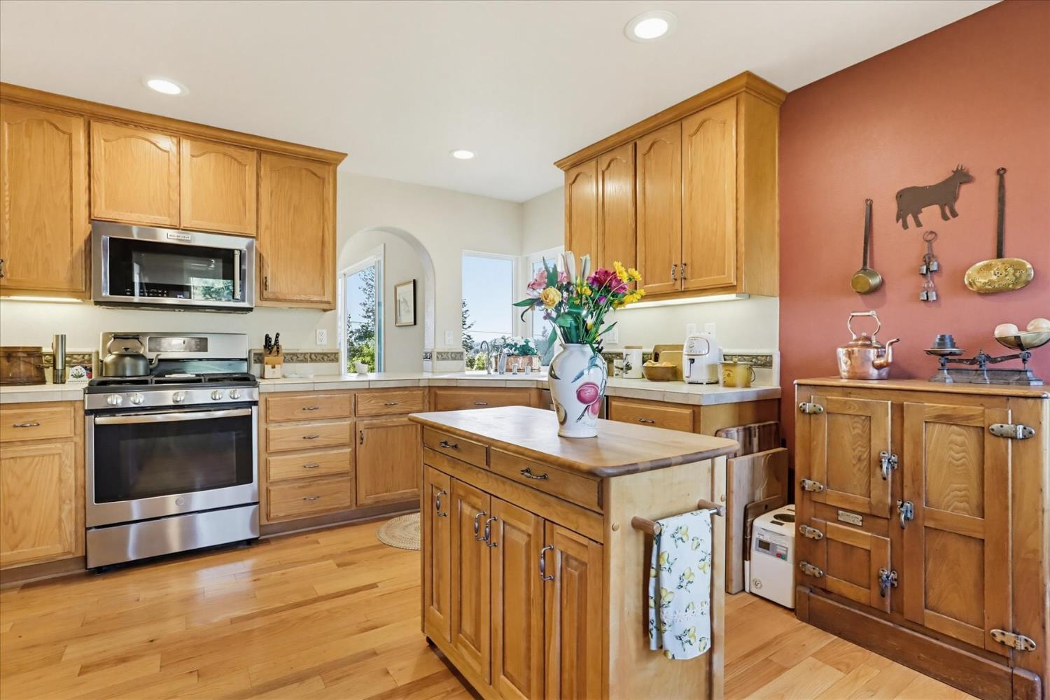Grass Valley, California, 95945, United States, 3 Bedrooms Bedrooms, ,2 BathroomsBathrooms,Residential,For Sale,2048773