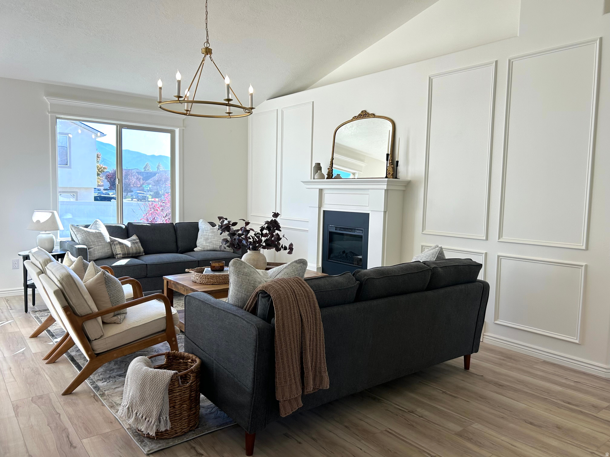 Spanish Fork, Utah, 84660, United States, 5 Bedrooms Bedrooms, ,3 BathroomsBathrooms,Residential,For Sale,1988016