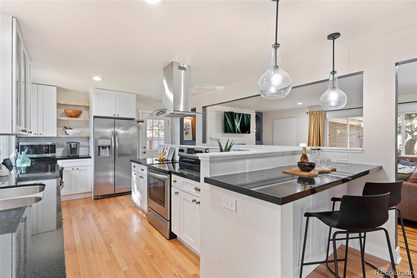 Littleton, Colorado, 80120, United States, 5 Bedrooms Bedrooms, ,1 BathroomBathrooms,Residential,For Sale,1940390