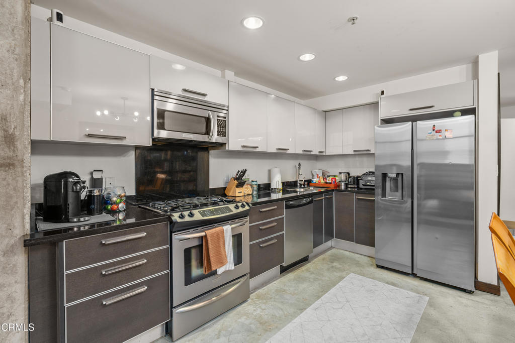 Pasadena, California, 91103, United States, 1 Bedroom Bedrooms, ,2 BathroomsBathrooms,Residential,For Sale,1849857
