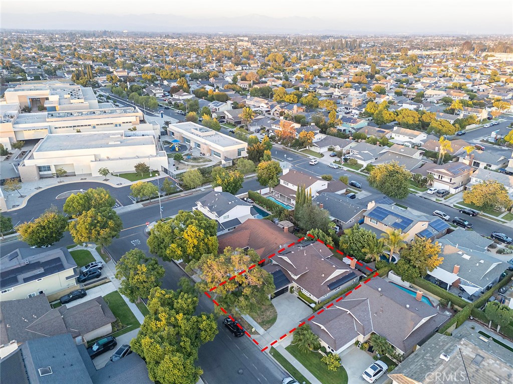 Long Beach, California, 90808, United States, 4 Bedrooms Bedrooms, ,2 BathroomsBathrooms,Residential,For Sale,1987796