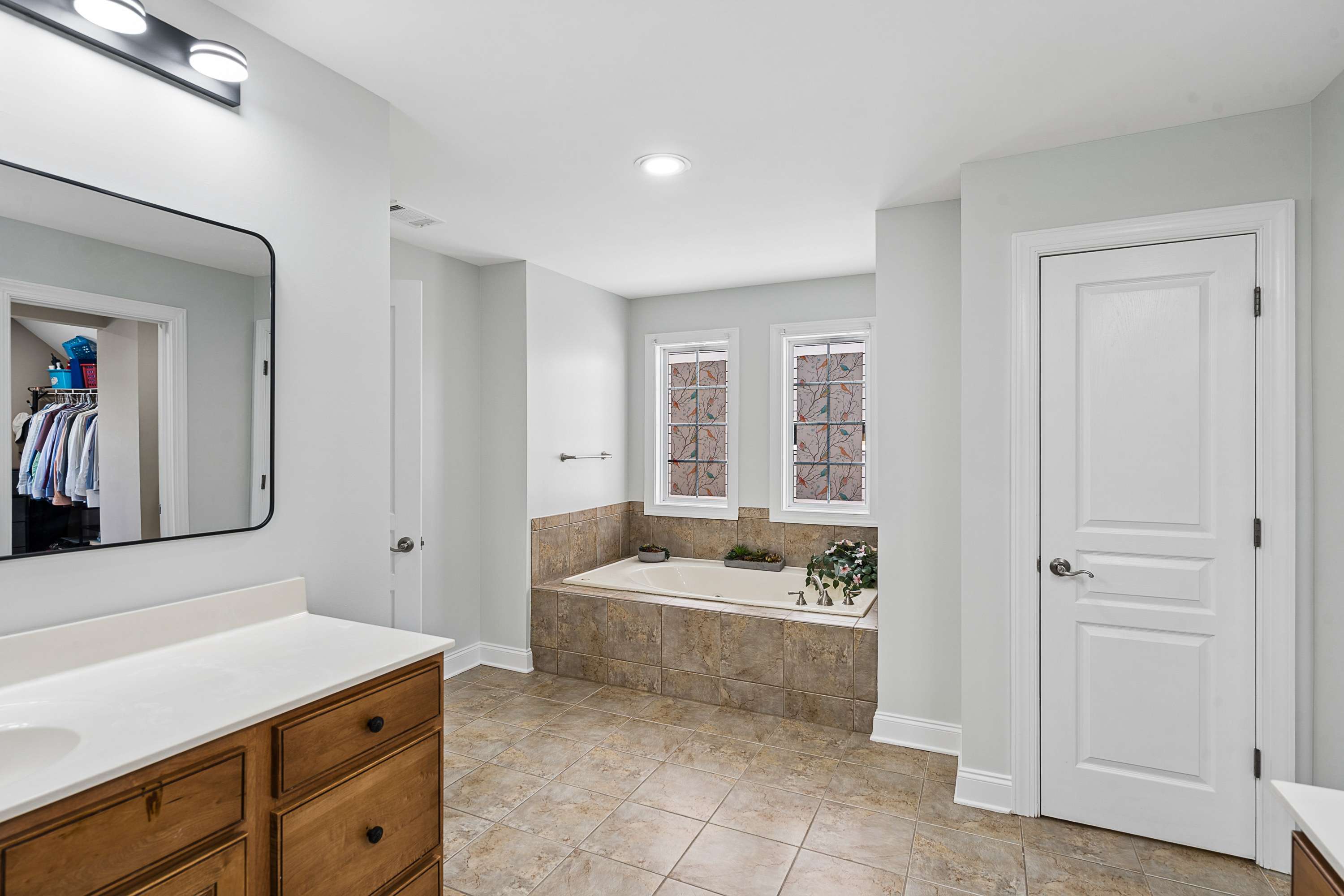  Beautifully Updated Home in Sought-After Swim and Tennis Neighborhood - 物件實景