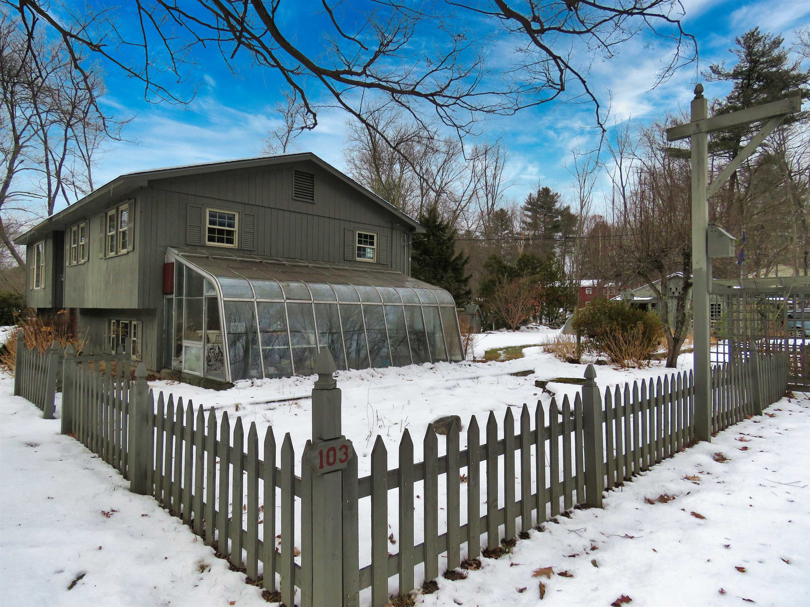 Derry, New Hampshire, 03038, United States, 3 Bedrooms Bedrooms, ,2 BathroomsBathrooms,Residential,For Sale,2005646