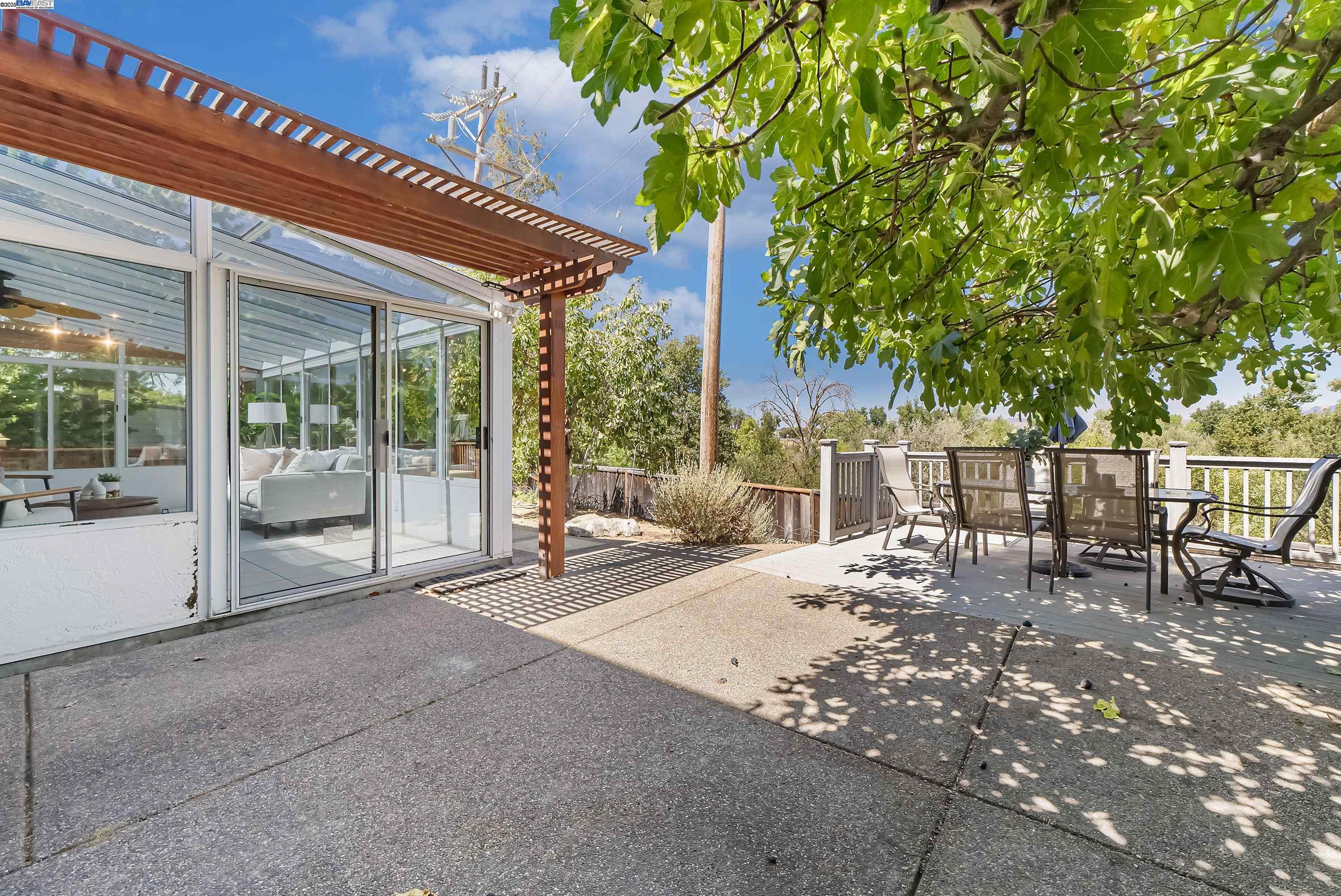Pleasanton, California, 94566, United States, 4 Bedrooms Bedrooms, ,3 BathroomsBathrooms,Residential,For Sale,1940349