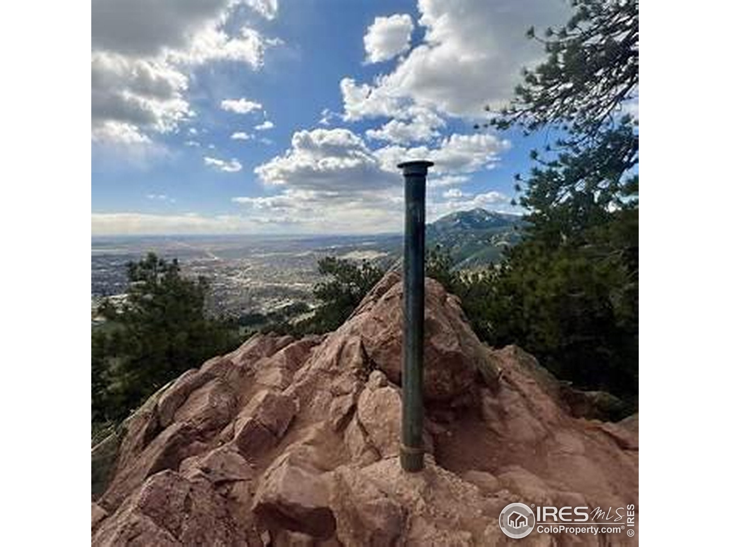 Boulder, Colorado, 80303, United States, 3 Bedrooms Bedrooms, ,2 BathroomsBathrooms,Residential,For Sale,1953346
