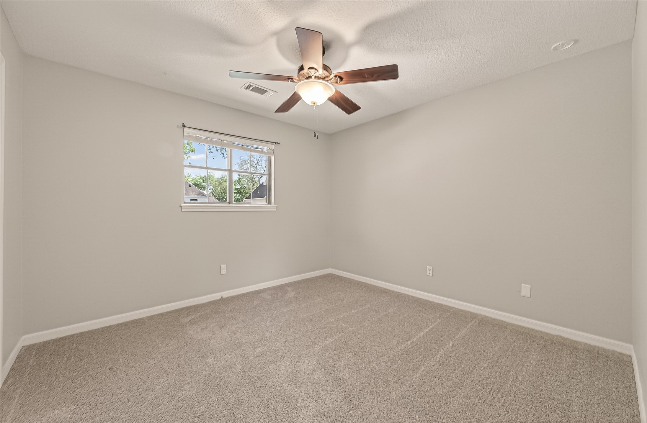  5323 Mulberry Grove Drive - 物件實景