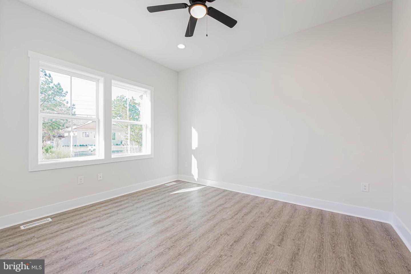 Ocean View, Delaware, 19970, United States, 5 Bedrooms Bedrooms, ,4 BathroomsBathrooms,Residential,For Sale,2002976