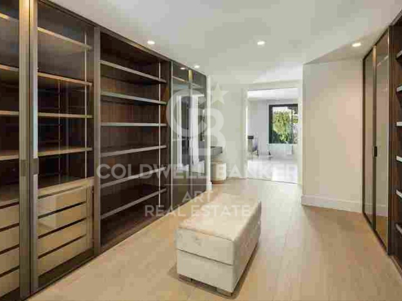 Marbella, Andalusia, ES, 5 Bedrooms Bedrooms, ,5 BathroomsBathrooms,Residential,For Sale,1819218