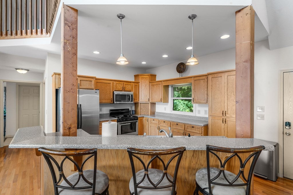 Murphy, North Carolina, 28096, United States, 4 Bedrooms Bedrooms, ,4 BathroomsBathrooms,Residential,For Sale,1871298
