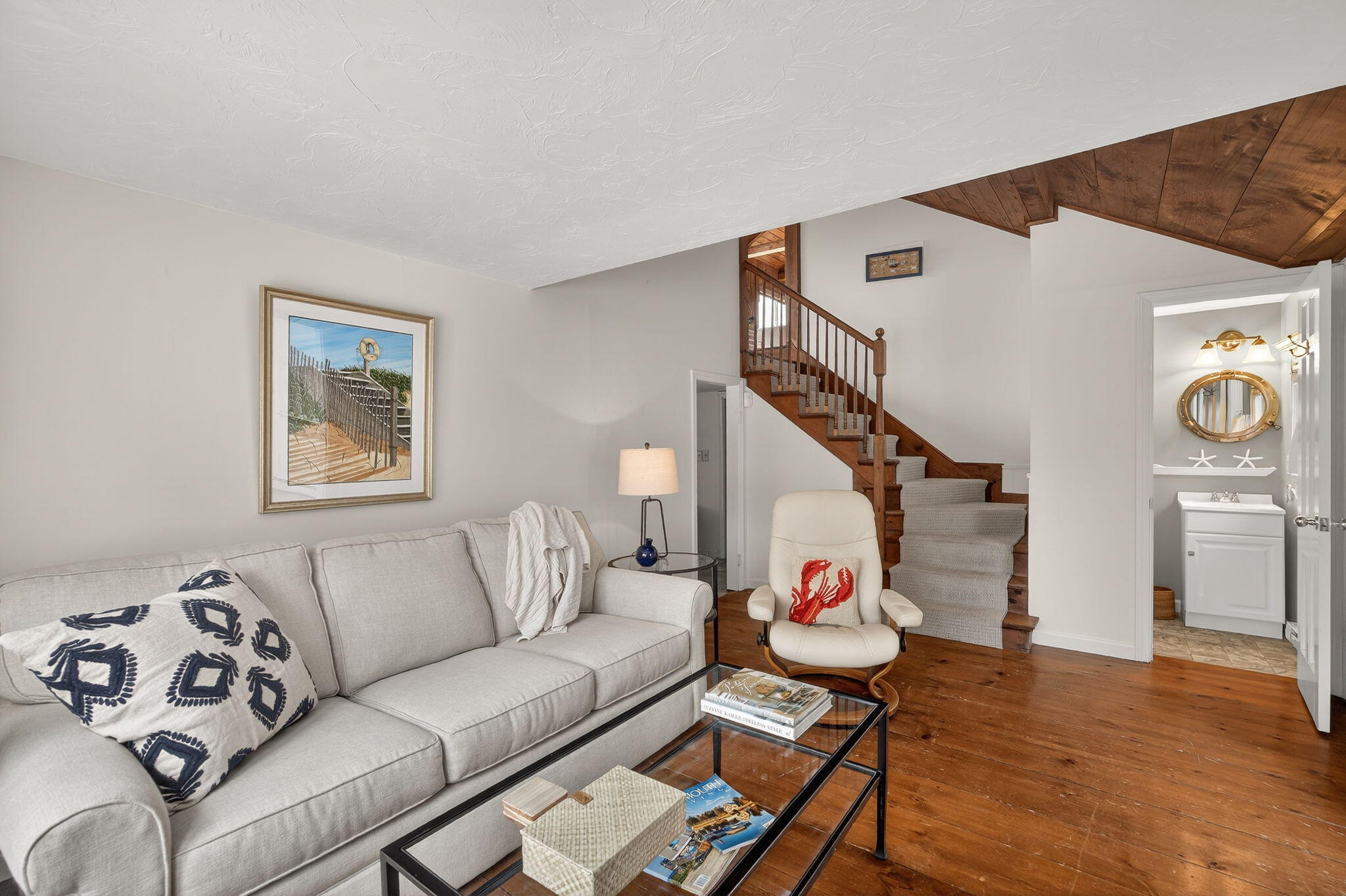  102 Nashawena Street - 物件實景