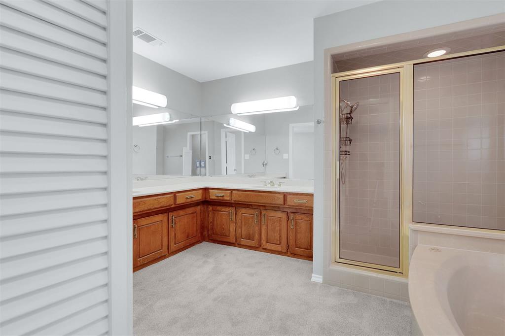 Highland Village, Texas, 75077, United States, 4 Bedrooms Bedrooms, ,2 BathroomsBathrooms,Residential,For Sale,1981318