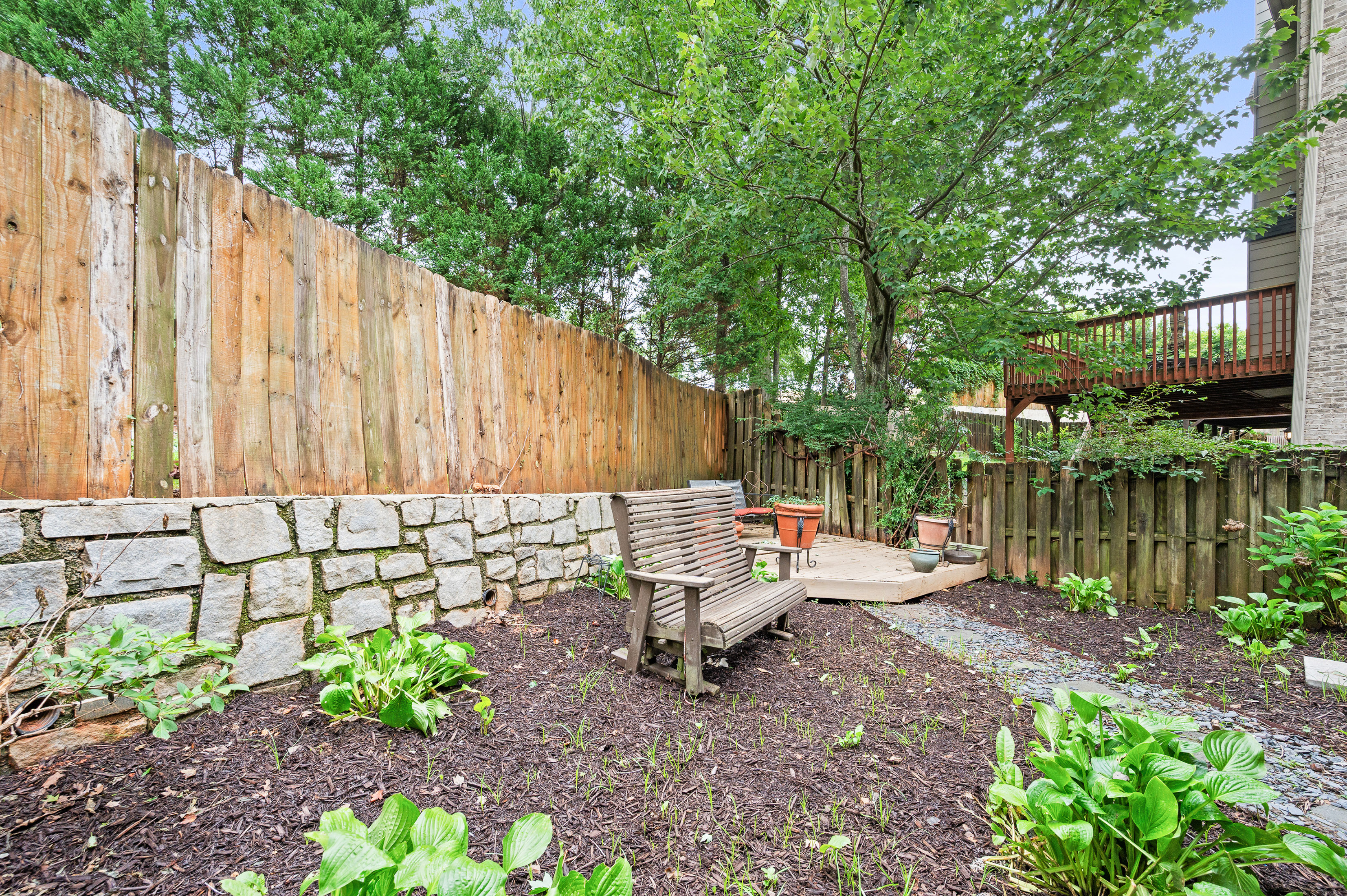  Stunning, All-Brick Home in Sought-After Medlock Place - 物件實景