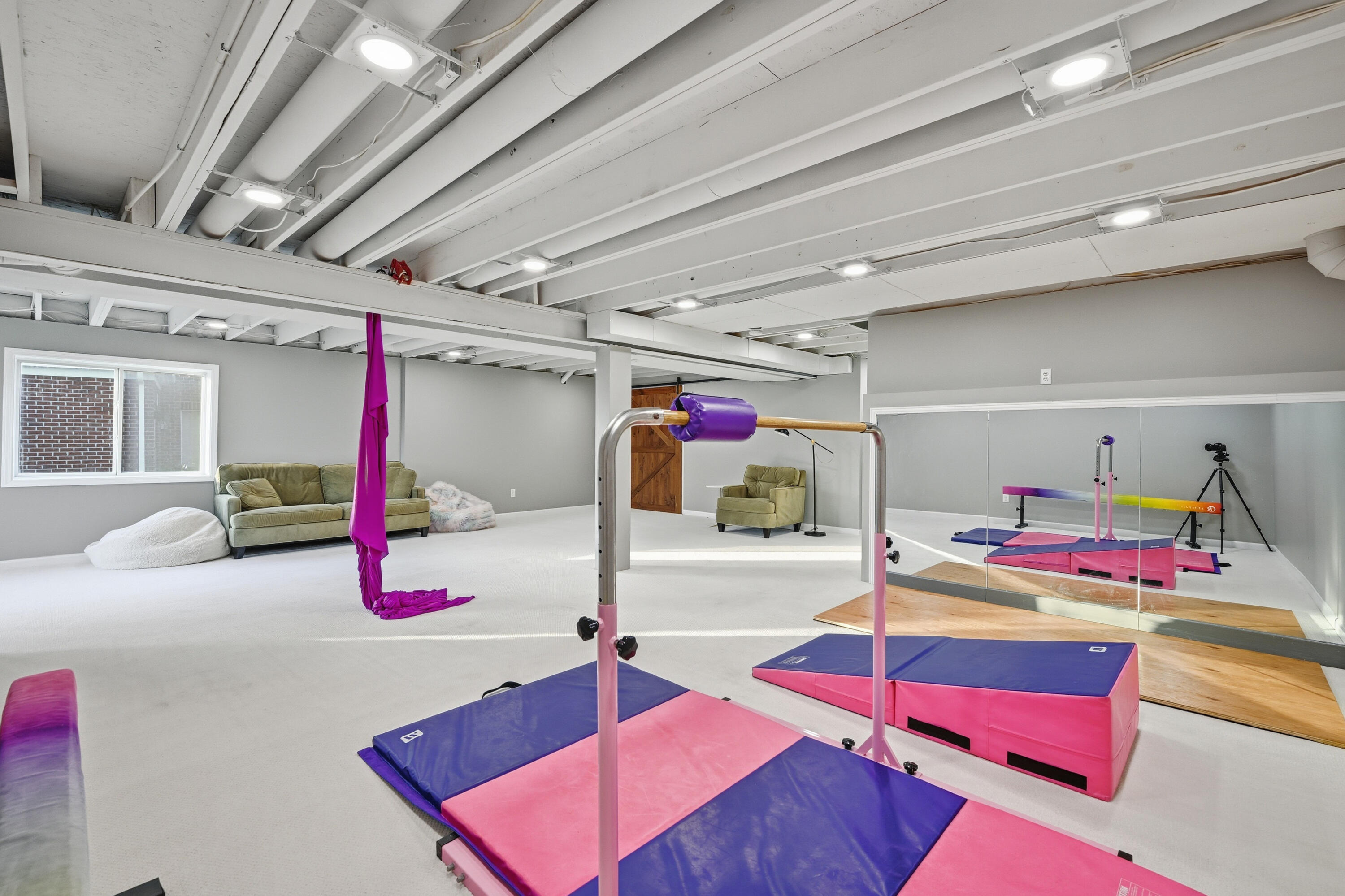 Alexandria, Kentucky, 41001, United States, 4 Bedrooms Bedrooms, ,4 BathroomsBathrooms,Residential,For Sale,1970891