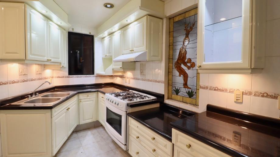 Morelia, Michoacán de Ocampo, 58090, Mexico, 6 Bedrooms Bedrooms, ,5 BathroomsBathrooms,Residential,For Sale,1917745