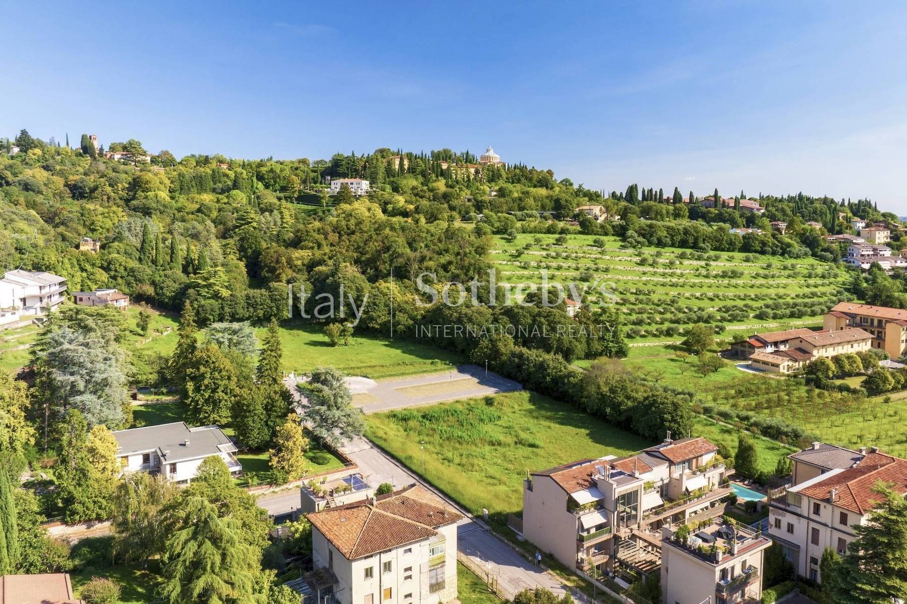  Residential Development in a Prime Location - 物件實景