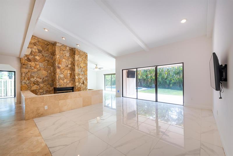 Plantation, Florida, 33322, United States, 4 Bedrooms Bedrooms, ,2 BathroomsBathrooms,Residential,For Sale,1925326
