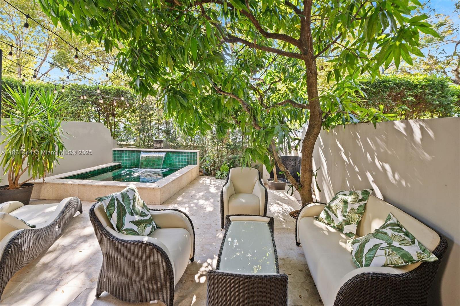 Miami, Florida, 33143, United States, 3 Bedrooms Bedrooms, ,4 BathroomsBathrooms,Residential,For Sale,1885416