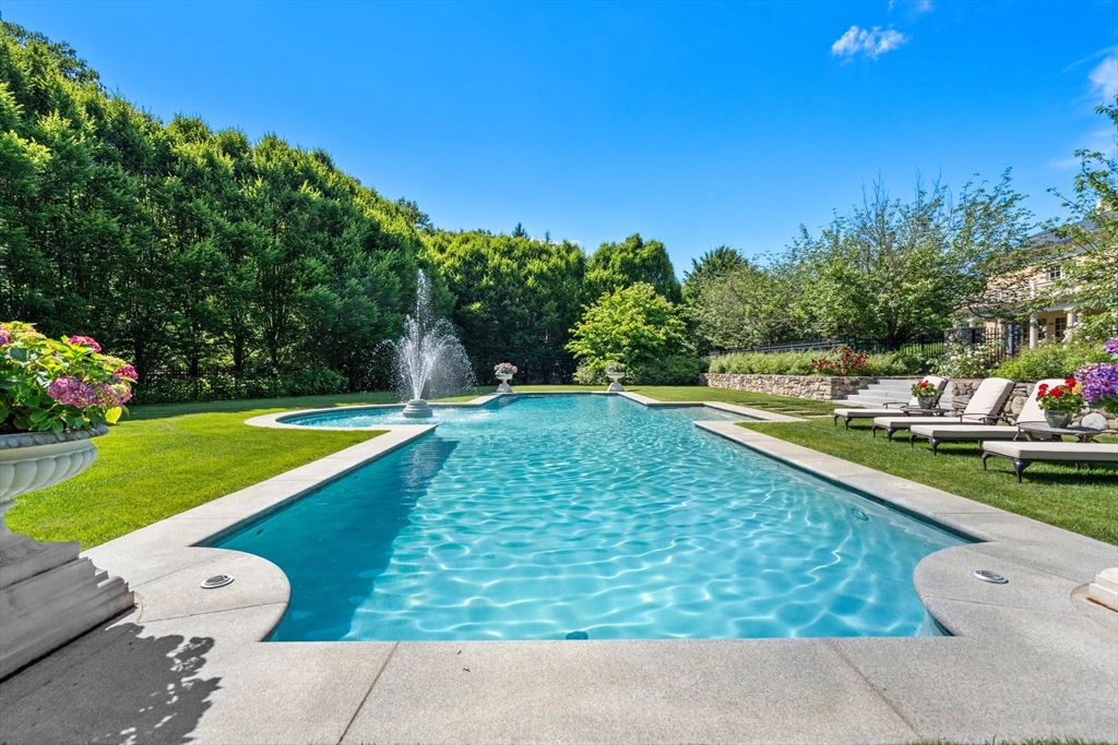 Concord, Massachusetts, 01742, United States, 6 Bedrooms Bedrooms, ,9 BathroomsBathrooms,Residential,For Sale,1794135