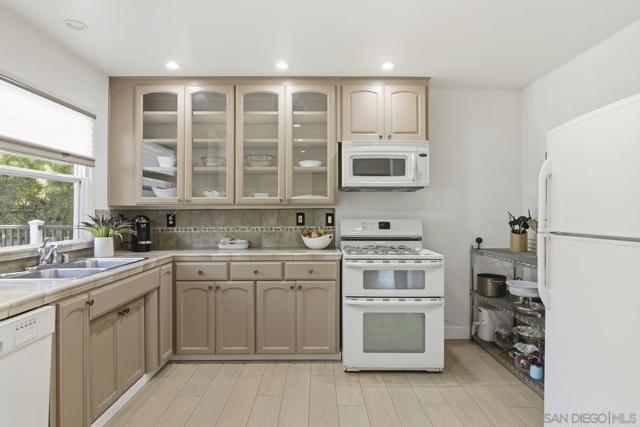 La Mesa, California, 91942, United States, 3 Bedrooms Bedrooms, ,2 BathroomsBathrooms,Residential,For Sale,2002516