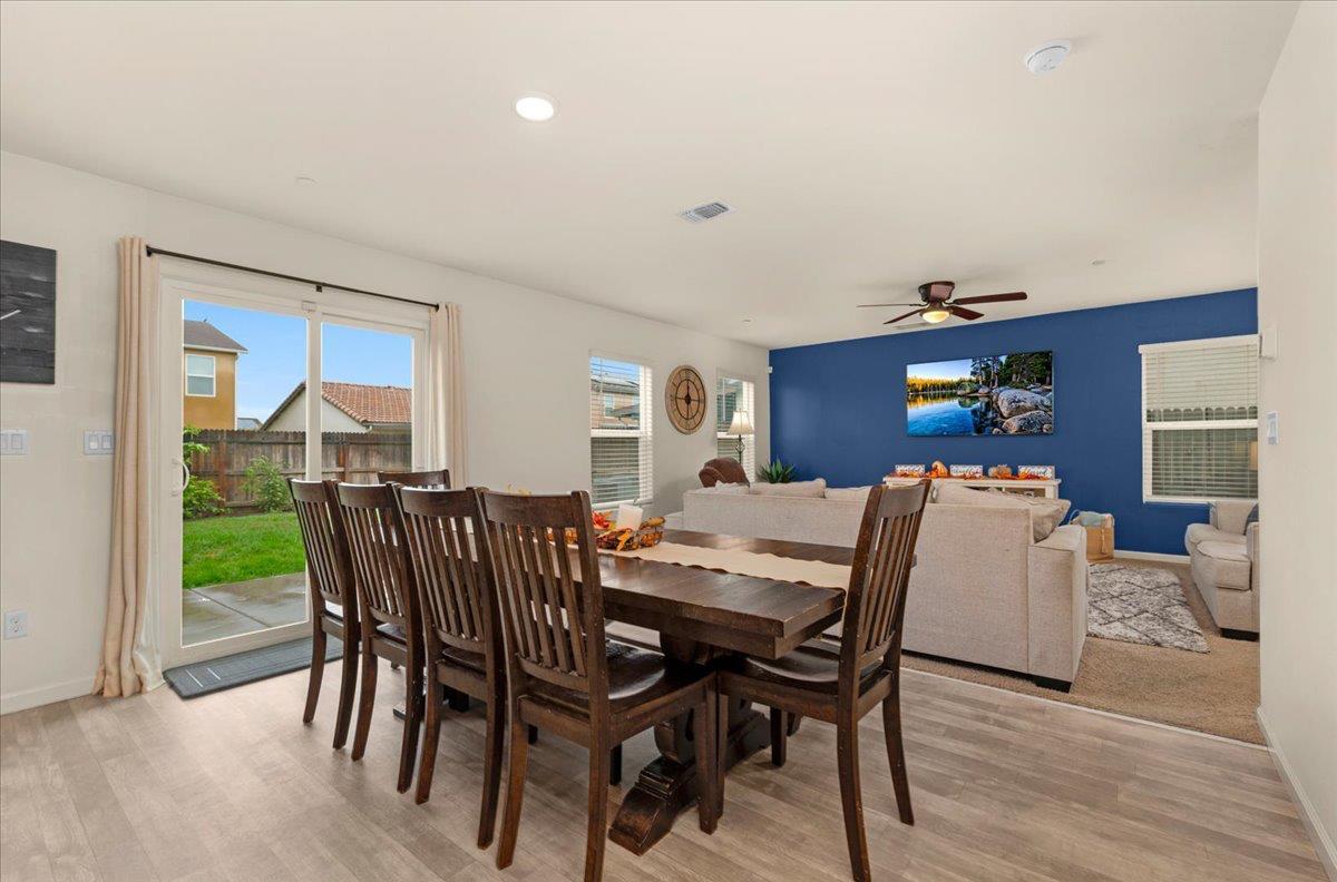 Fresno, California, 93722, United States, 5 Bedrooms Bedrooms, ,3 BathroomsBathrooms,Residential,For Sale,1982186