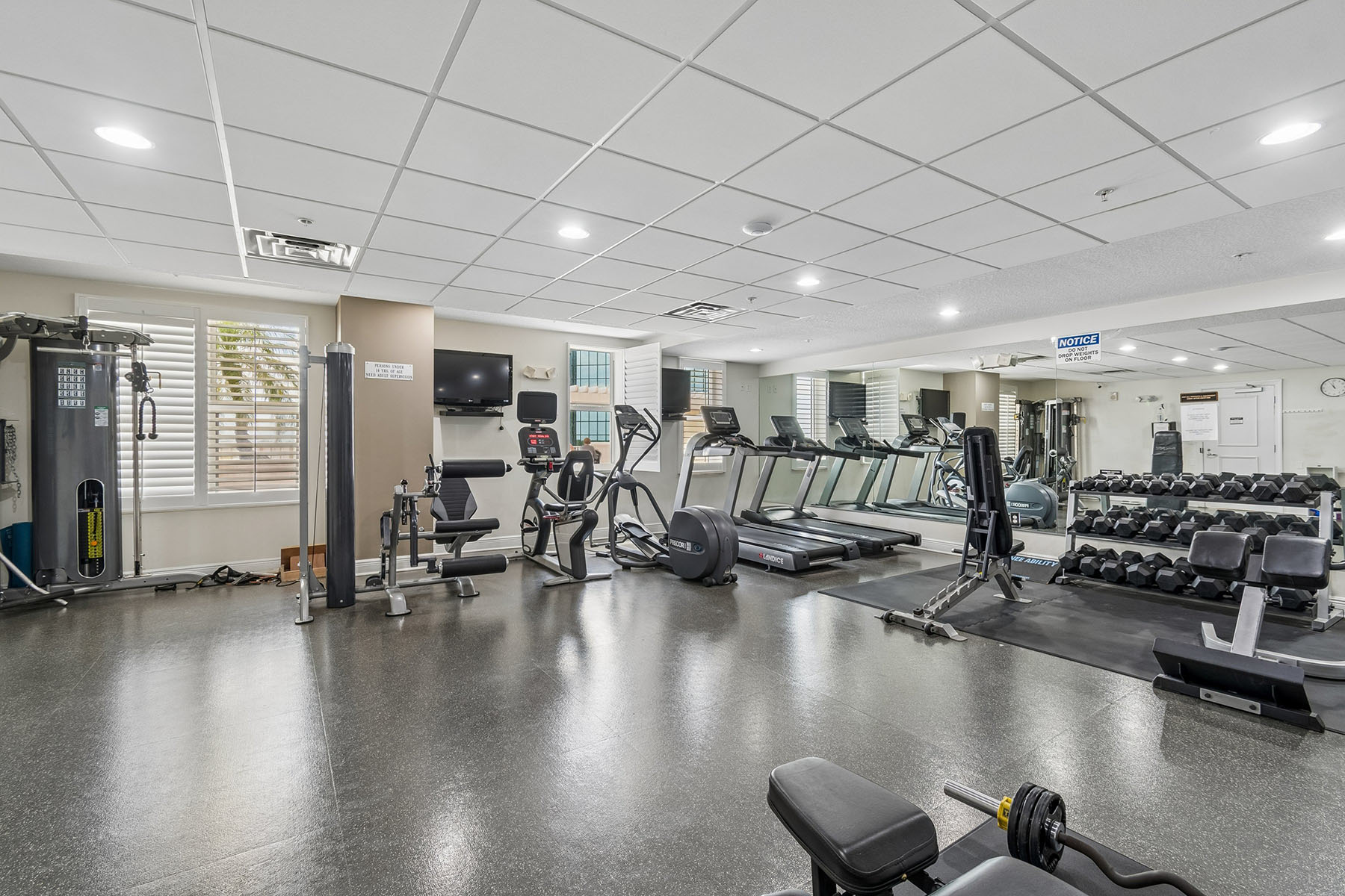  STATION SQUARE CONDO - 物件實景