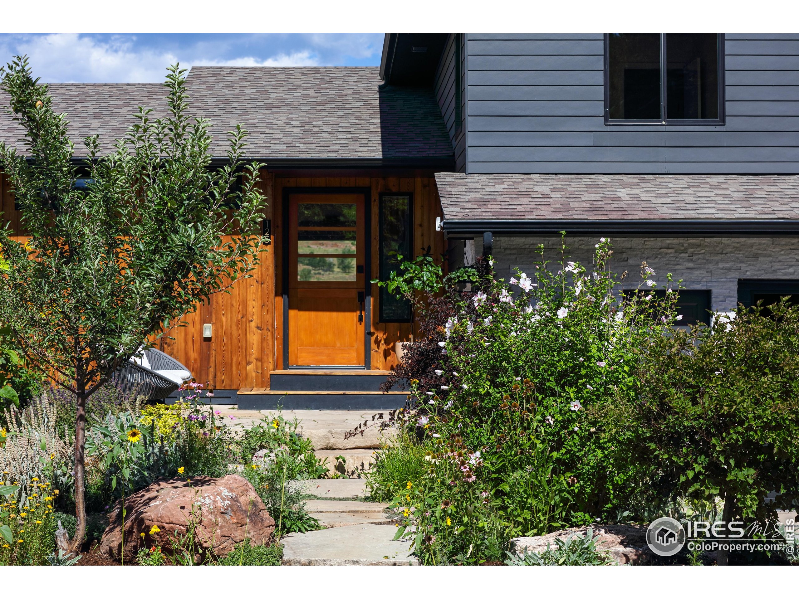Lyons, Colorado, 80540, United States, 4 Bedrooms Bedrooms, ,2 BathroomsBathrooms,Residential,For Sale,1926189