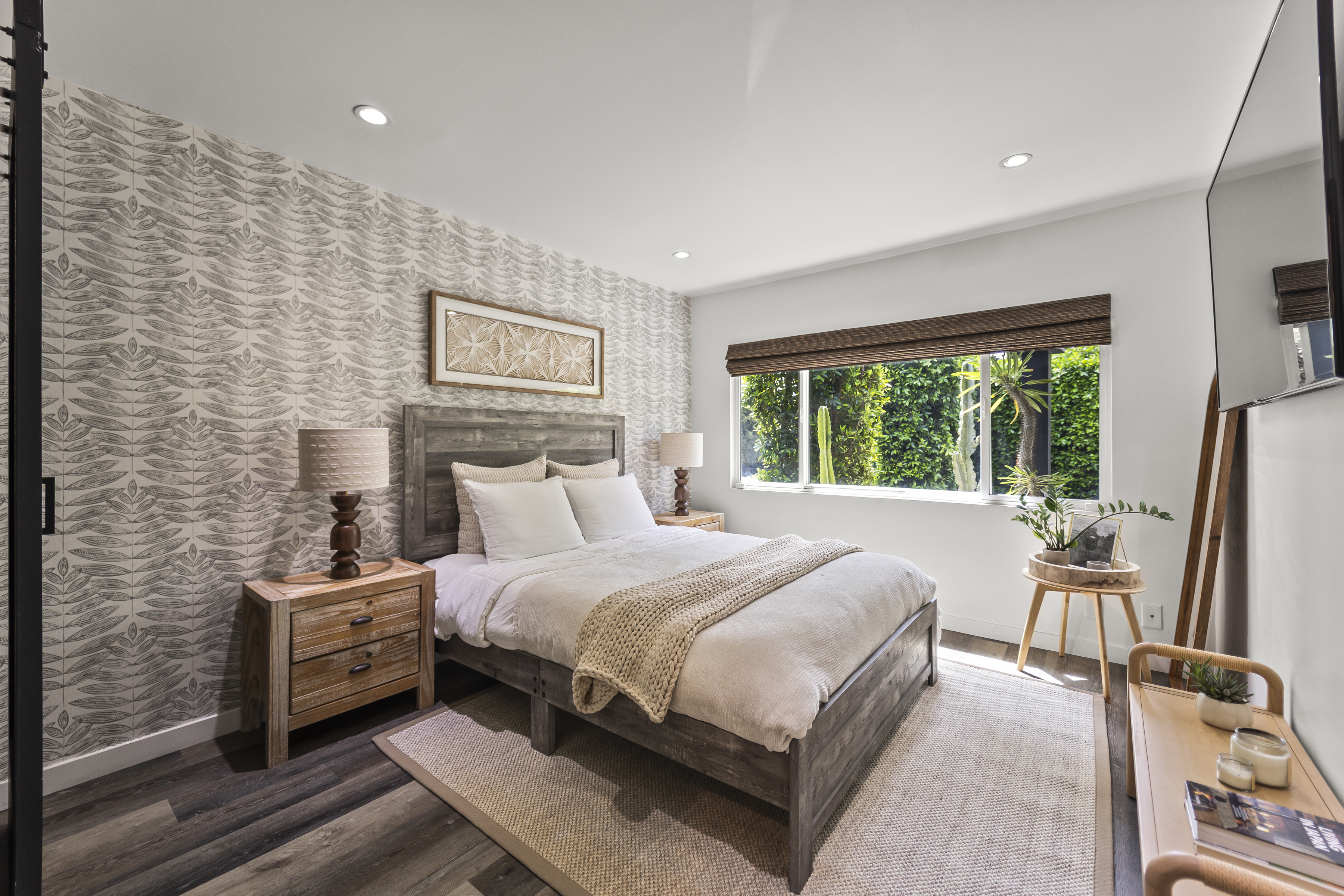  7733 Lexington Ave - 物件實景