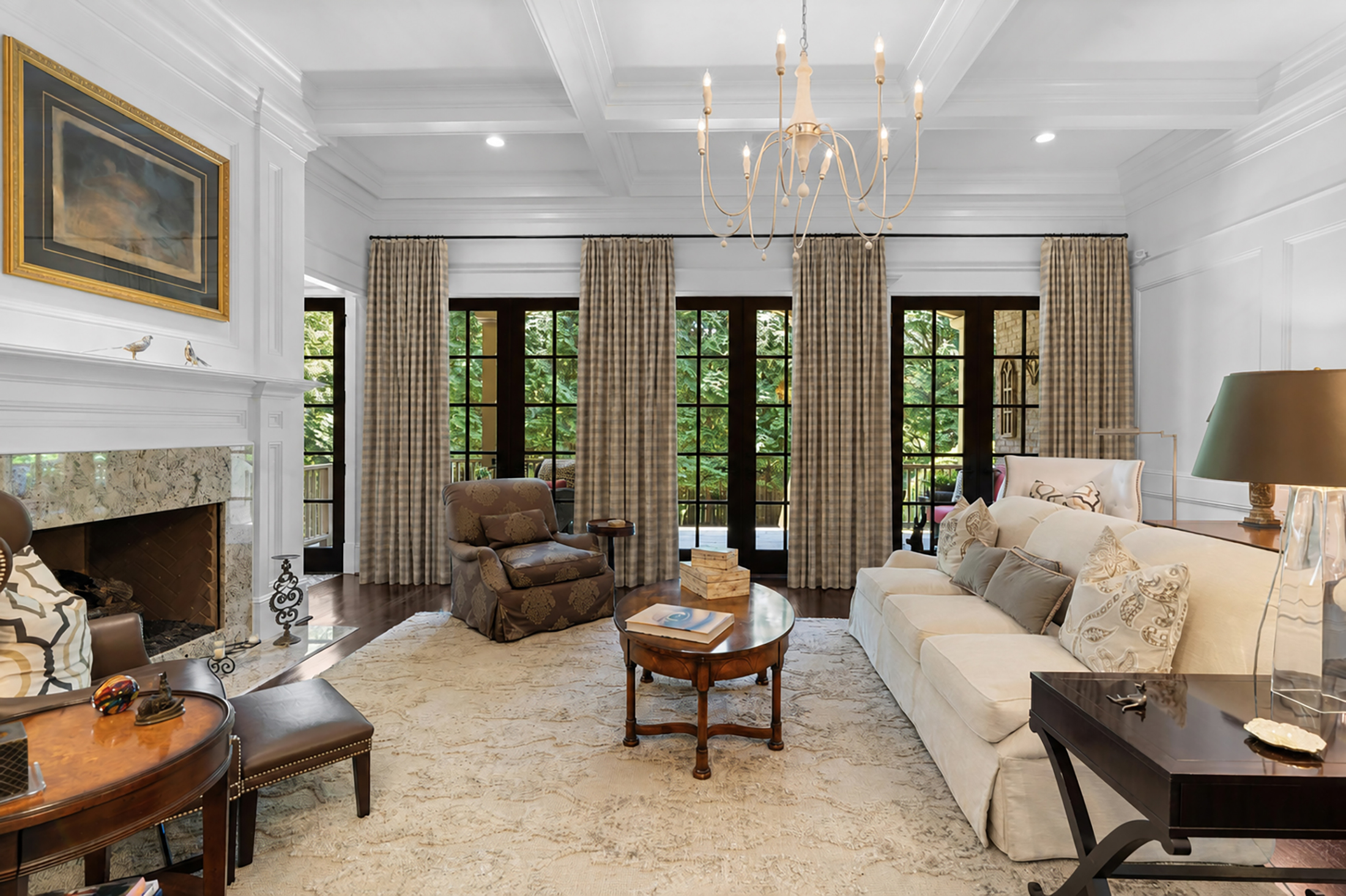  Sophisticated Newer Custom-built Home in Desirable Garden Hills - 物件實景
