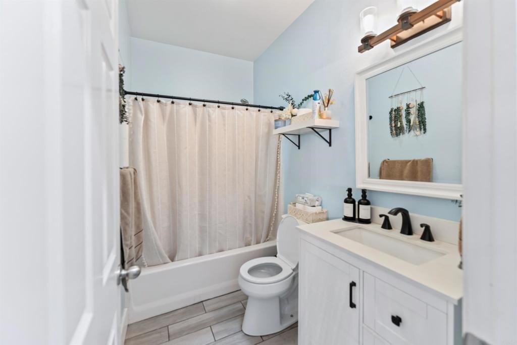 Murrieta, California, 92563, United States, 4 Bedrooms Bedrooms, ,4 BathroomsBathrooms,Residential,For Sale,1900898