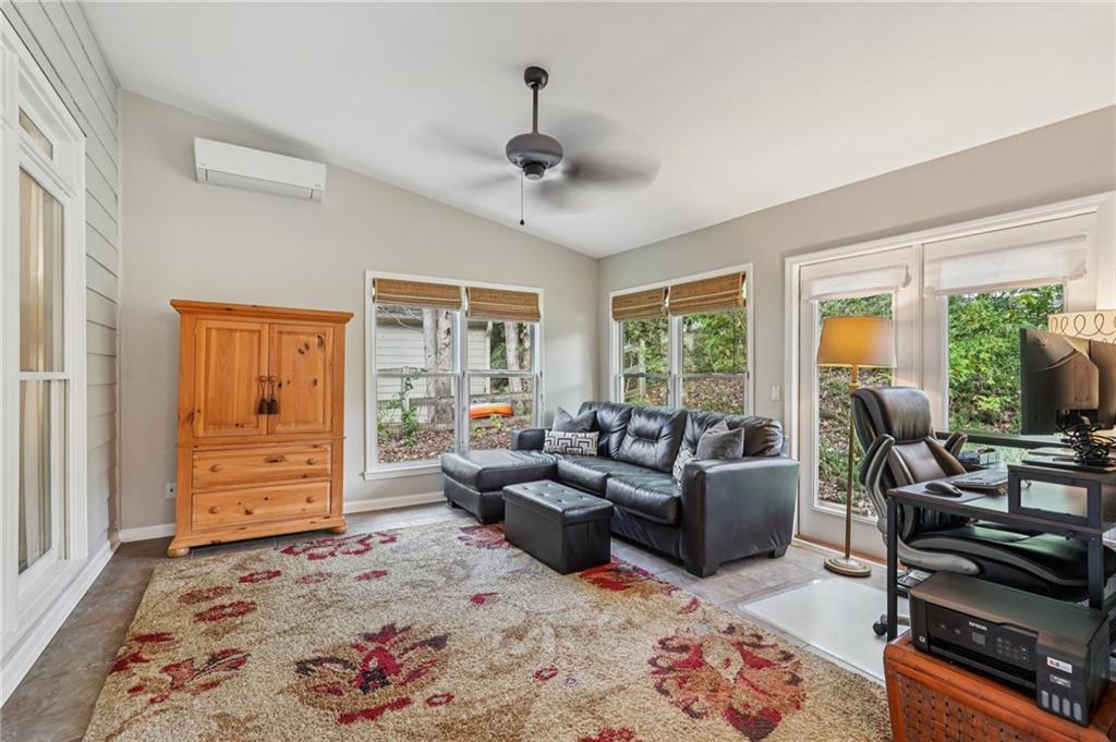 Suwanee, Georgia, 30024, United States, 4 Bedrooms Bedrooms, ,3 BathroomsBathrooms,Residential,For Sale,1974412