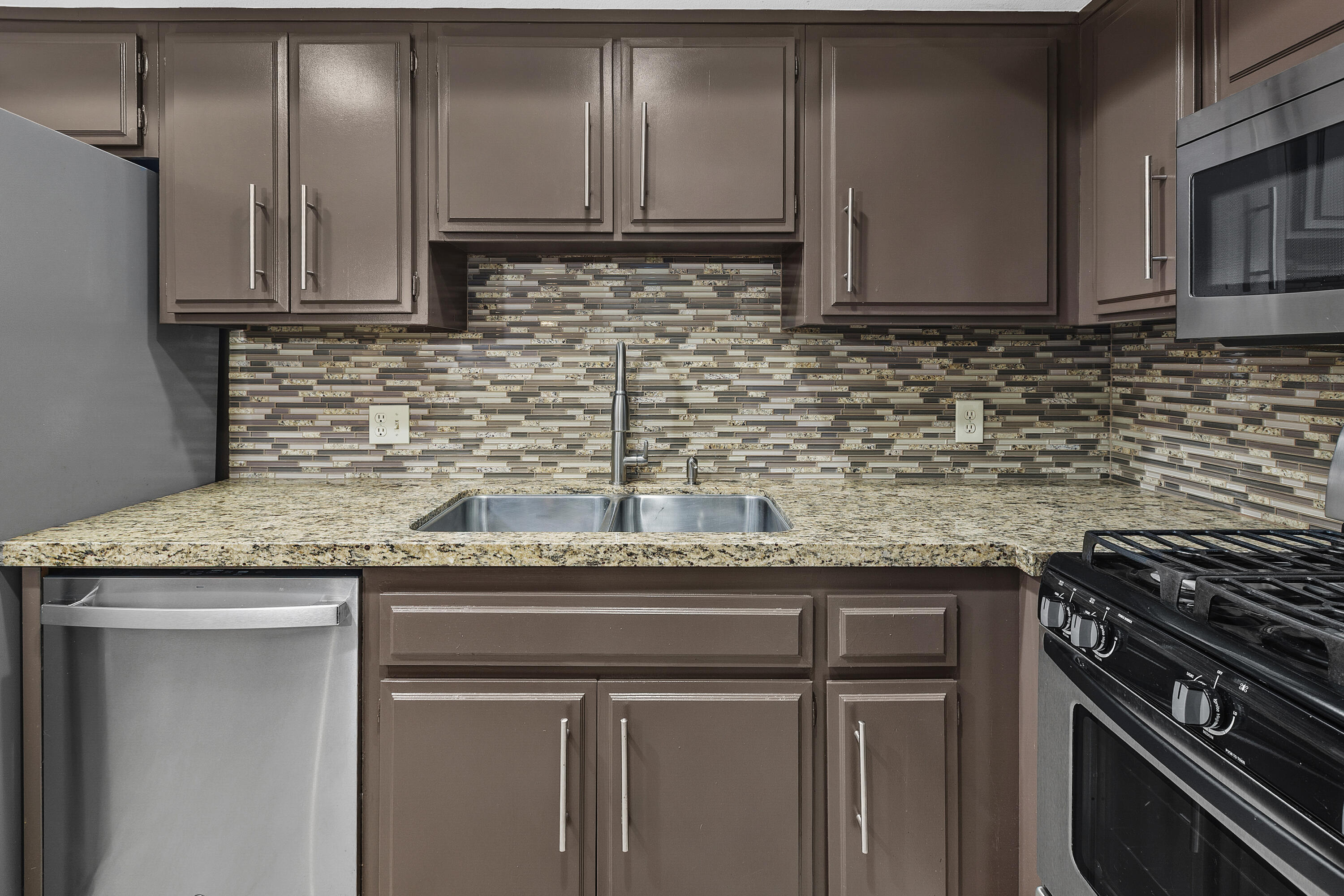 Palm Springs, California, 92264, United States, 3 Bedrooms Bedrooms, ,2 BathroomsBathrooms,Residential,For Sale,1998935