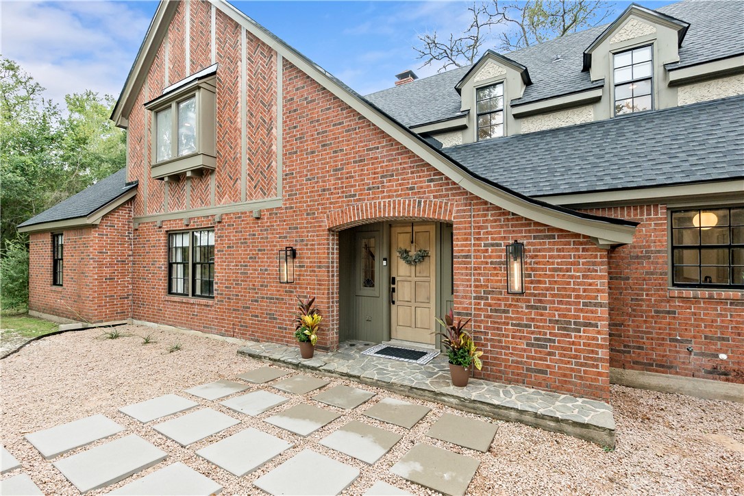 College Station, Texas, 77845, United States, 4 Bedrooms Bedrooms, ,5 BathroomsBathrooms,Residential,For Sale,1932091