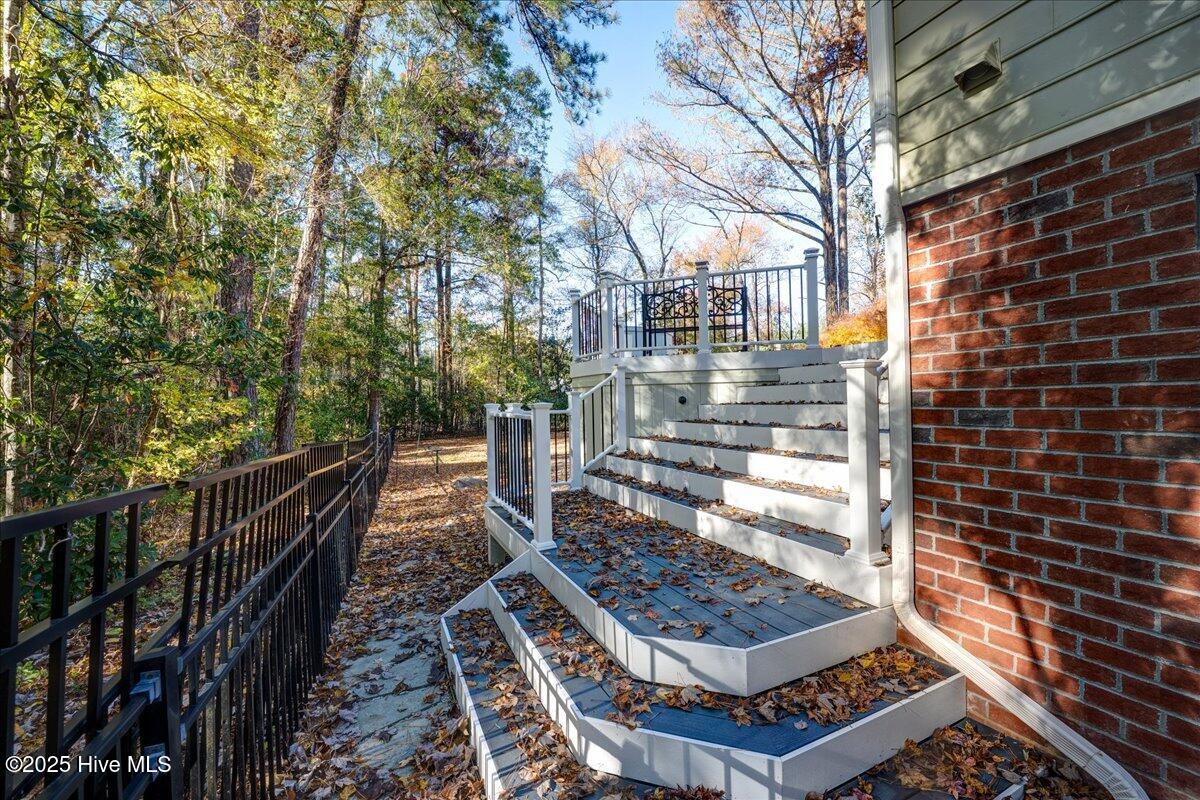 Trent Woods, North Carolina, 28562, United States, 4 Bedrooms Bedrooms, ,3 BathroomsBathrooms,Residential,For Sale,1997785