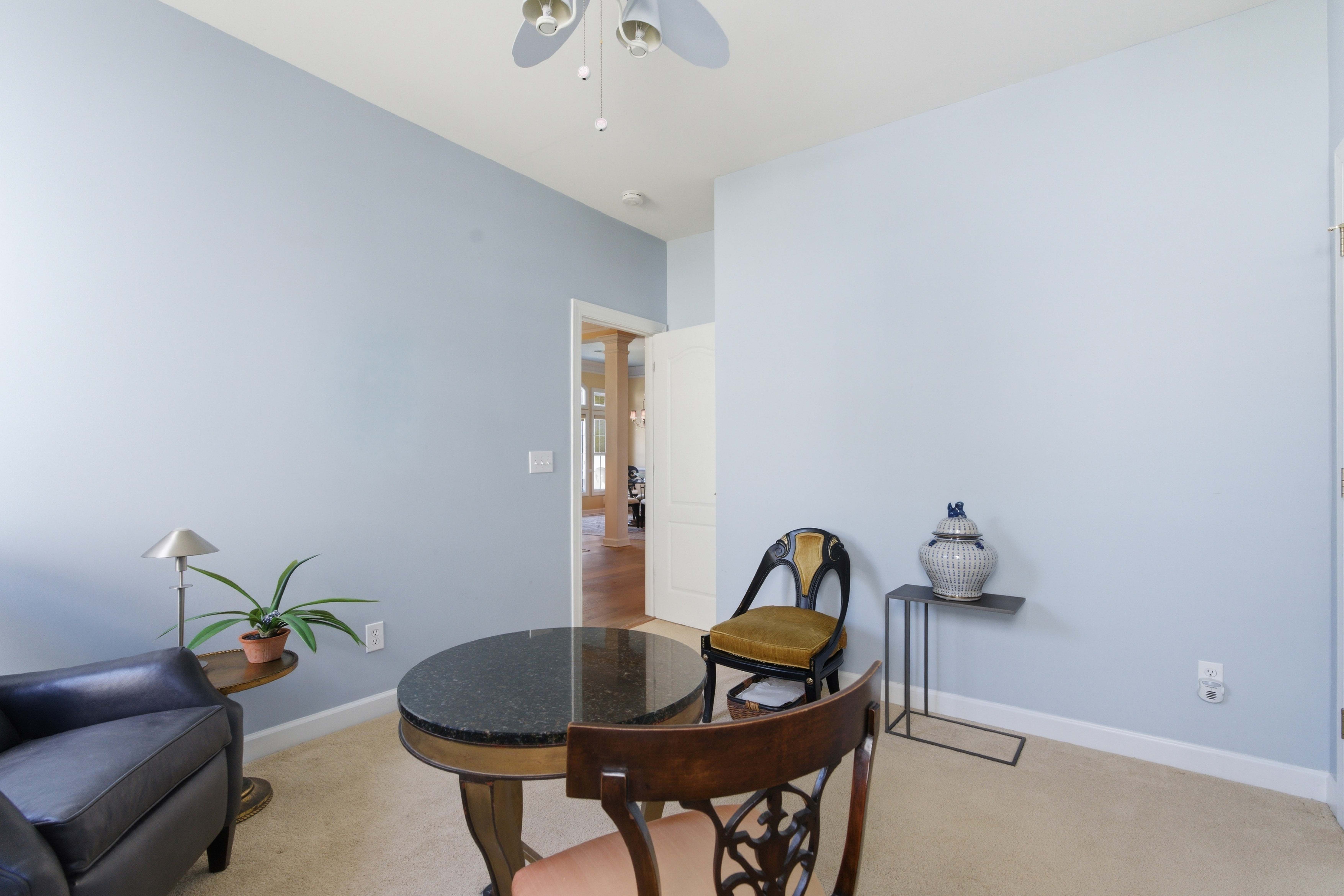  1596 Oakhurst Drive - 物件實景