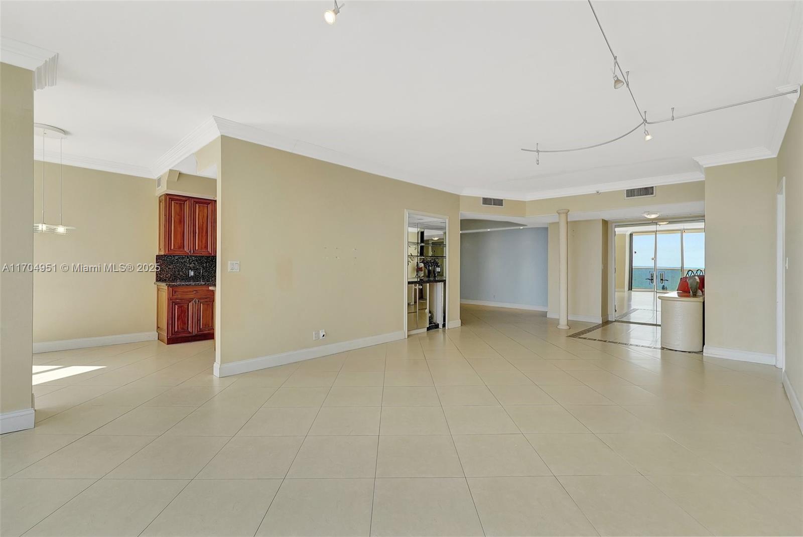 20281 E Country Club Dr Unit 2104, Aventura, Florida, 33180, United States, 2 Bedrooms Bedrooms, ,2 BathroomsBathrooms,Residential,For Sale,20281 E Country Club Dr Unit 2104,1668200