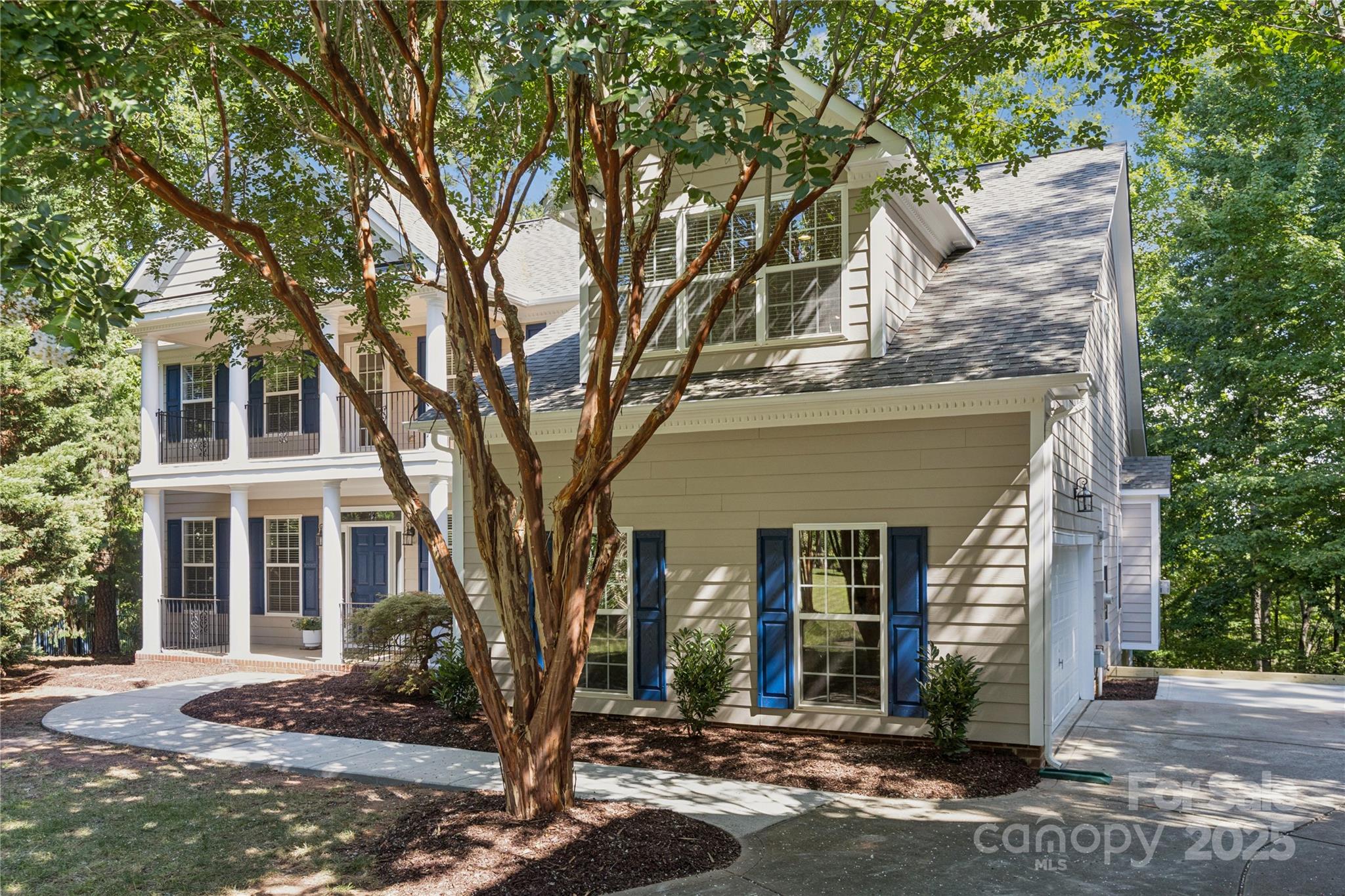 Tega Cay, South Carolina, 29708, United States, 4 Bedrooms Bedrooms, ,4 BathroomsBathrooms,Residential,For Sale,1906873